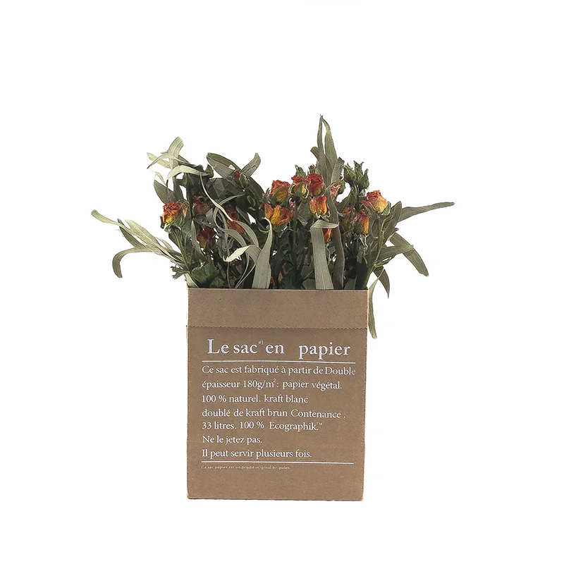 Скандинавском стиле розы сушеные букет с крафт бумаги поле домой украшение стола