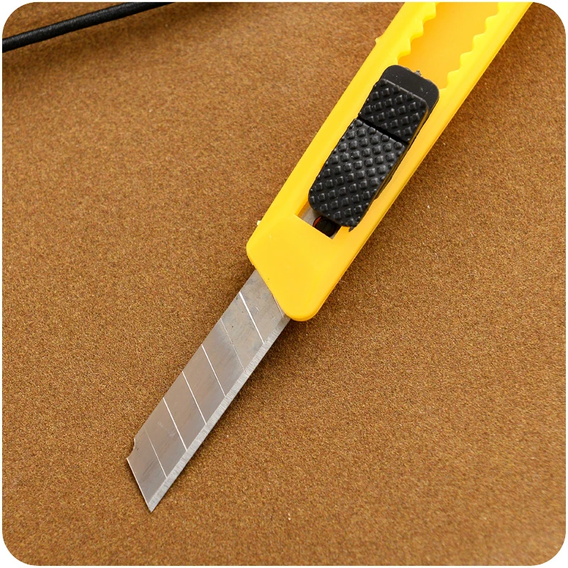 1 шт. коробка резак студенты нож с отламывающимся выдвижной лезвие бритвы цвет