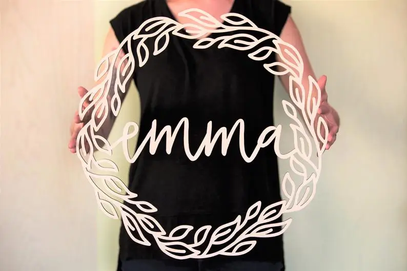 Детский знак с именем венок индивидуальный каллиграфии персонализированный