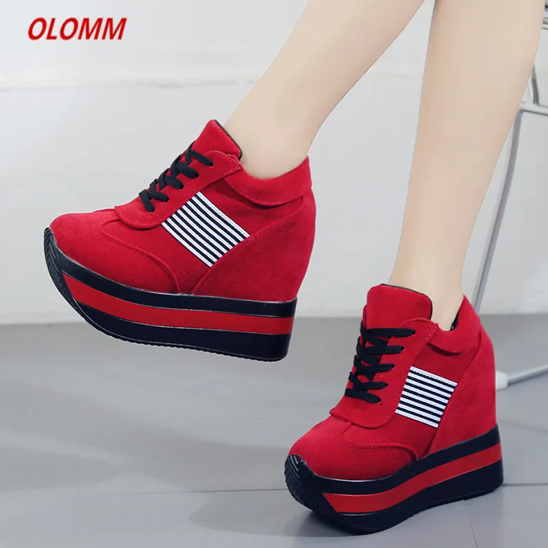 Женская обувь на вулканизированной подошве повседневная танкетке и платформе с