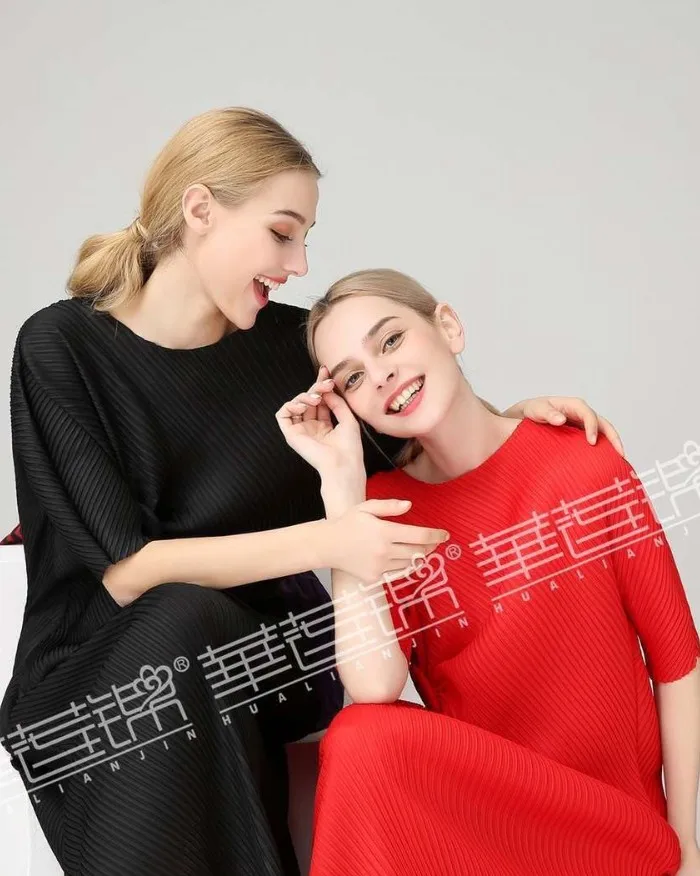 Miyake модное платье на запястье с коротким рукавом, с блестками, с круглым вырезом, со складками, на пуговицах, прямое платье