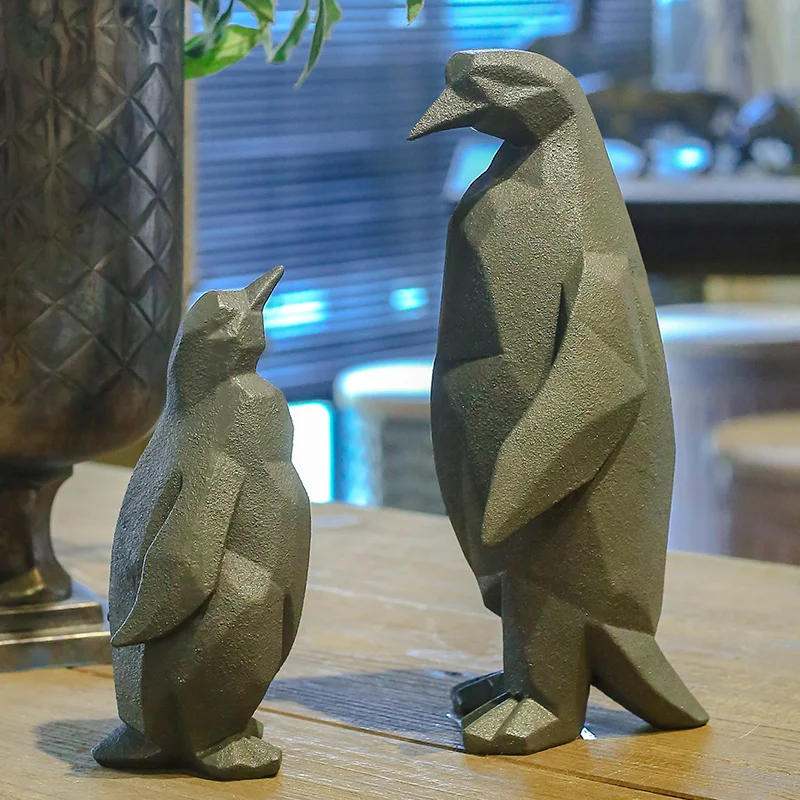 Retro Geometry Shaped Penguin Statue Resin Animal Sculpture Craft Ornament Accessories for Study Sitting Room Decoration