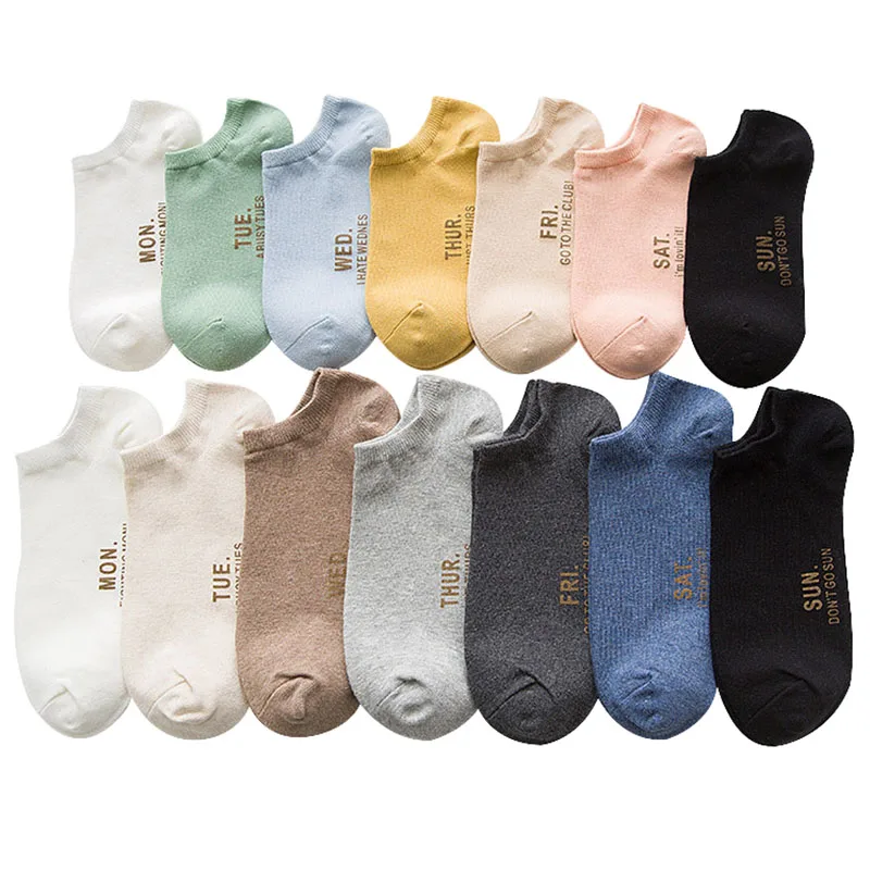 

2021 UNISEX Socks 7 Pairs Cotton Letter Short Invisible Solid Color Ankle Women Men Week Socks Mew High Quality Mens Dress Socks