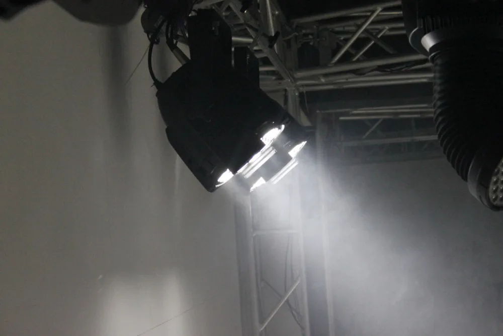 

Par 64 LED Par Light 18*15w (5in1) LED LAMP RGBAW LED Par Can DMX 9Chls for DJ Party Stage Lighting