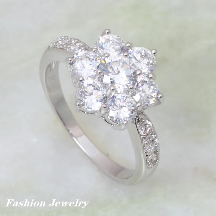 

Trendy Christmas CZ Permanent Light Fashion Jewelry Silver Color Rings Size 5.5 6.5 R325
