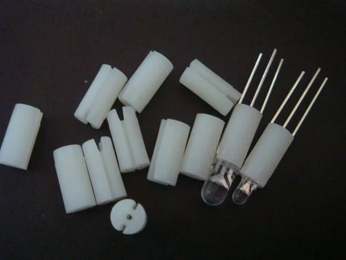 

1000x White Plastic Holders for 3mm/5mm 3 LEAD LED free shipping 3mm/5mm cover