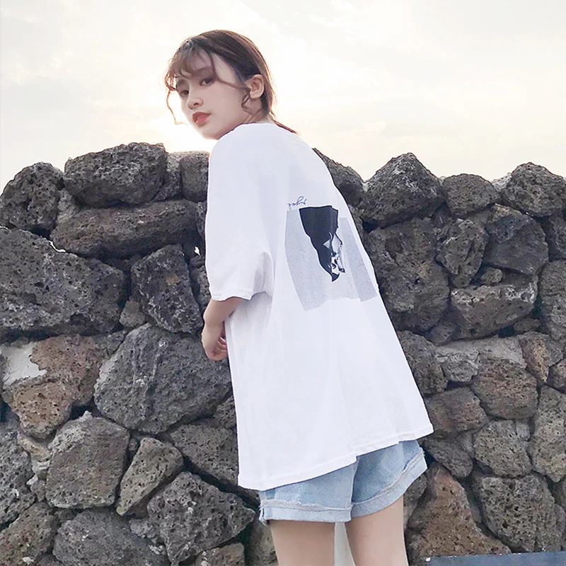 Женская футболка boyfriend белая оверсайз с коротким рукавом и круглой шеей | одежда