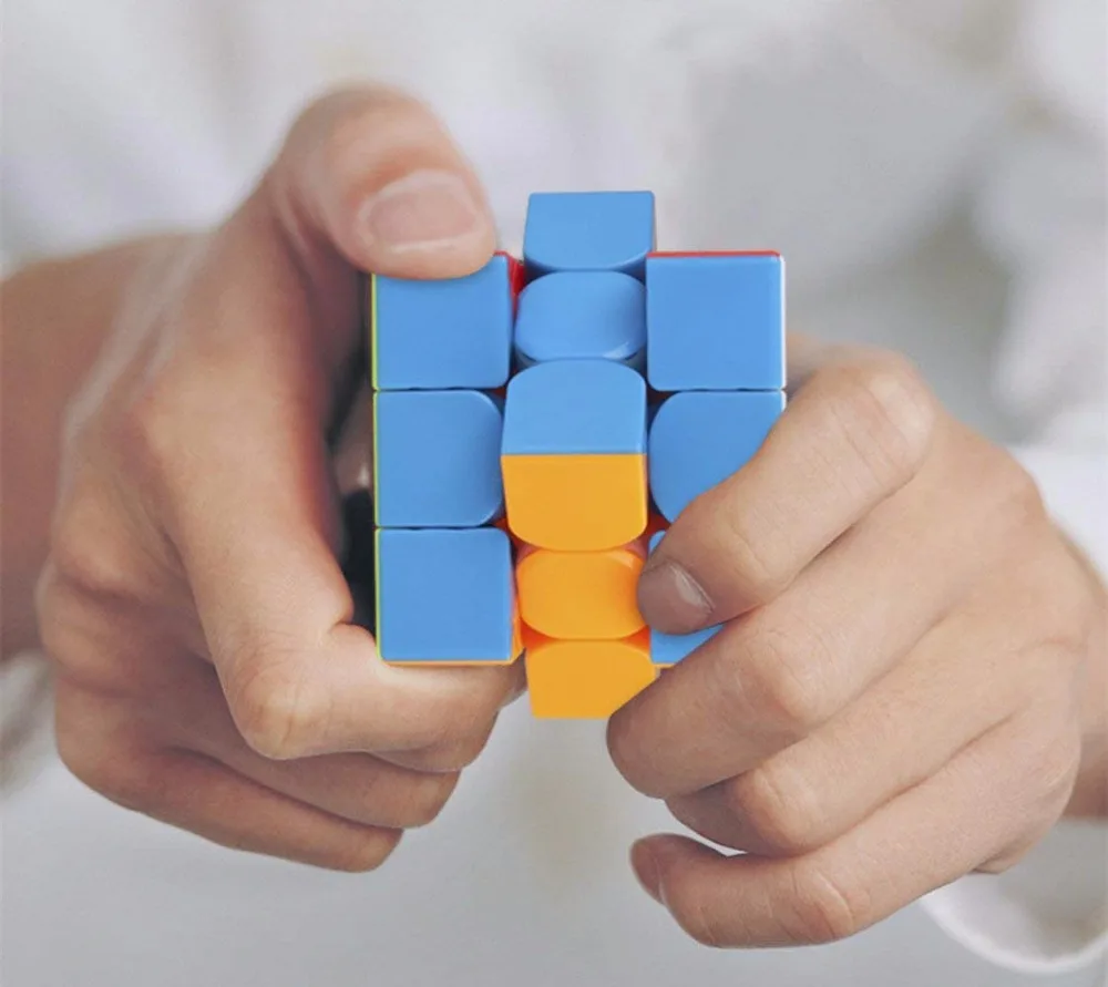 

D-FantiX Yuxin Huanglong M 3x3 Magnetic Speed Cube 3x3x3 Smooth Twist Magic Cube Stickerless Puzzle cube Educational Toys Gift