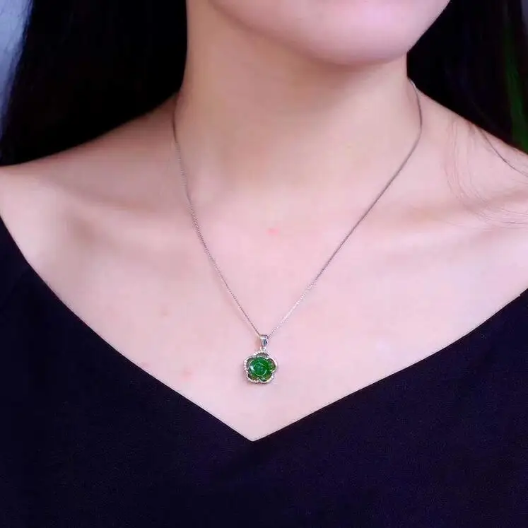 

High quality Boutique female fashion pendant pure natural and Jade Jade 925 silver inlaid rose apple green necklace