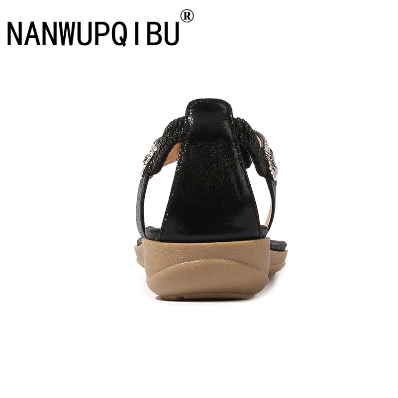 Сандалии на танкетке с кристаллами Новинка лета 2019 Пляжная удобная модная обувь