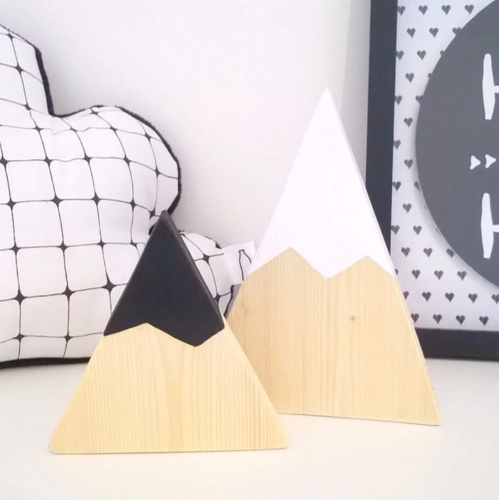 

2PCS/SET Wooden Crafts Hill Set Of Ornaments Toy Creative Decoration Baby Toys Take Props Figurines & Miniatures Crafts MH 008