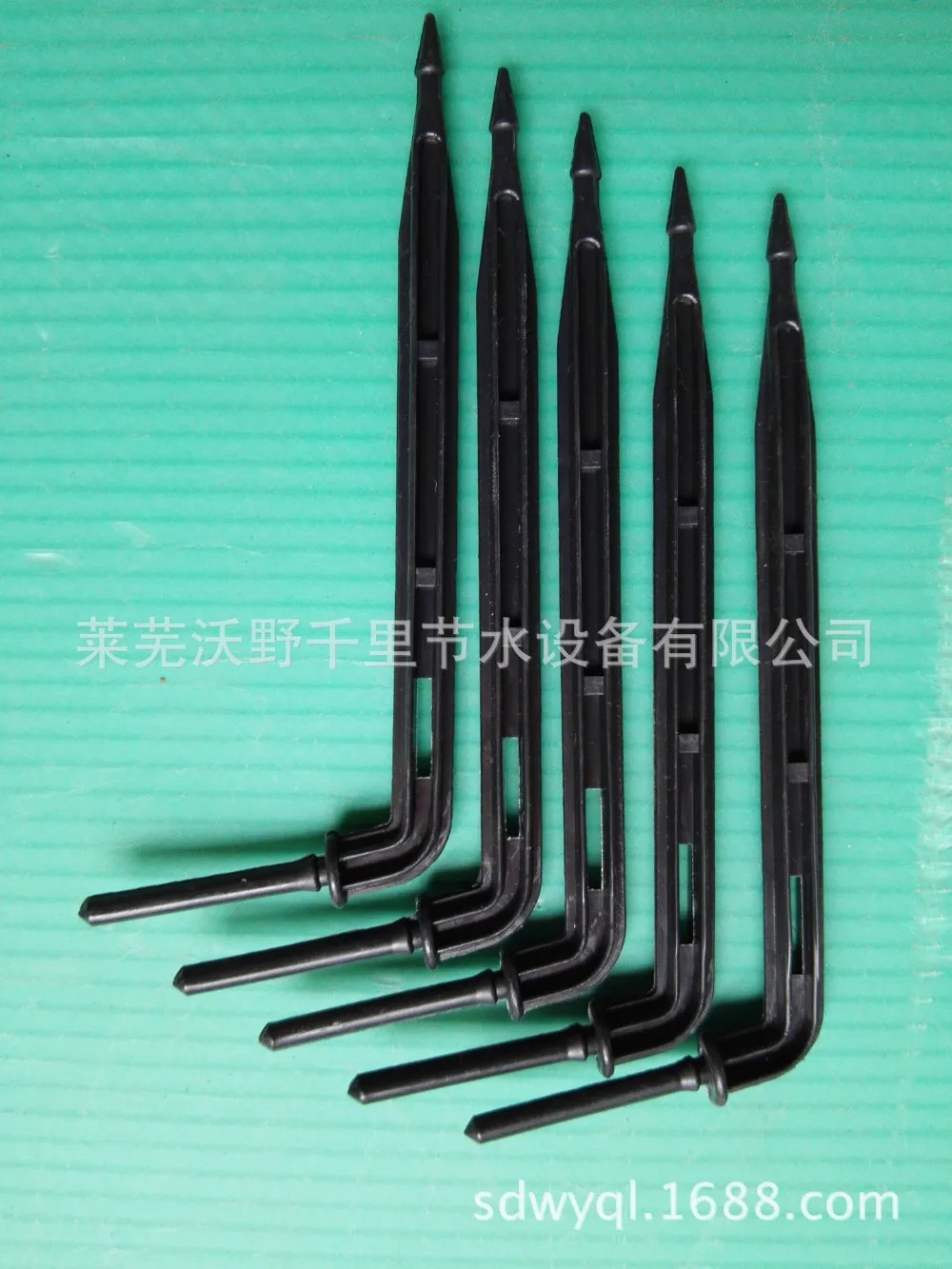 100 шт./Лот изгиб капельного излучателя стрелы разбрызгиватель для цветов микро