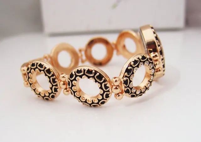 2017 известный бренд часы женские с логотипом twei Роскошные Кварцевые маленький