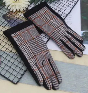 orange plaid Женские зимние теплые флисовые клетчатые перчатки для верховой езды, модные зимние перчатки из искусственной замши для вождения R659 - Цвет: orange plaid