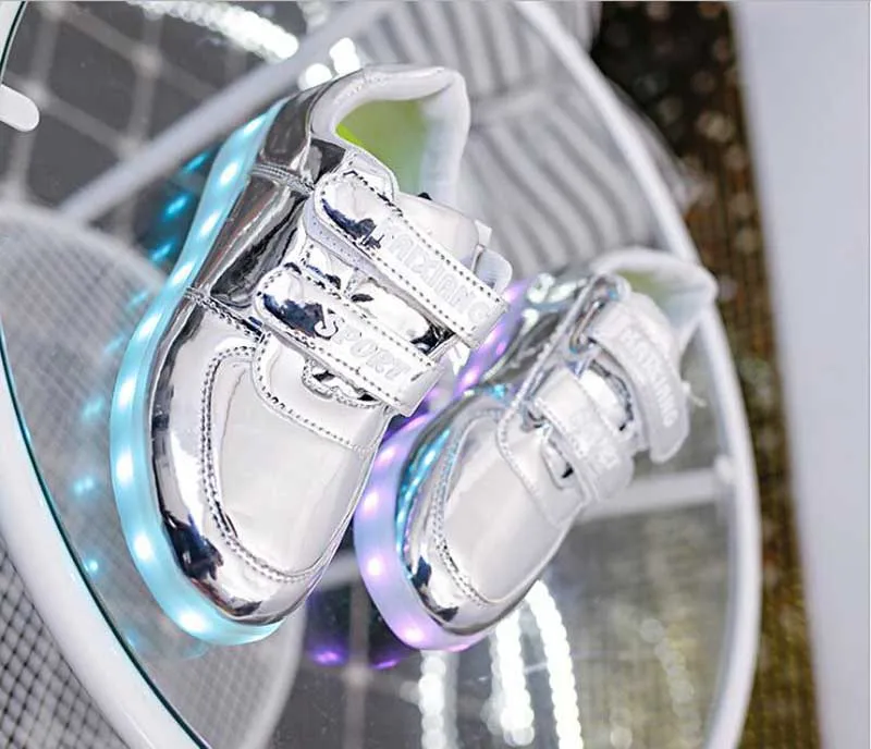 2019 Новая мода Световой USB перезаряжаемые детская обувь дышащая для мальчиков