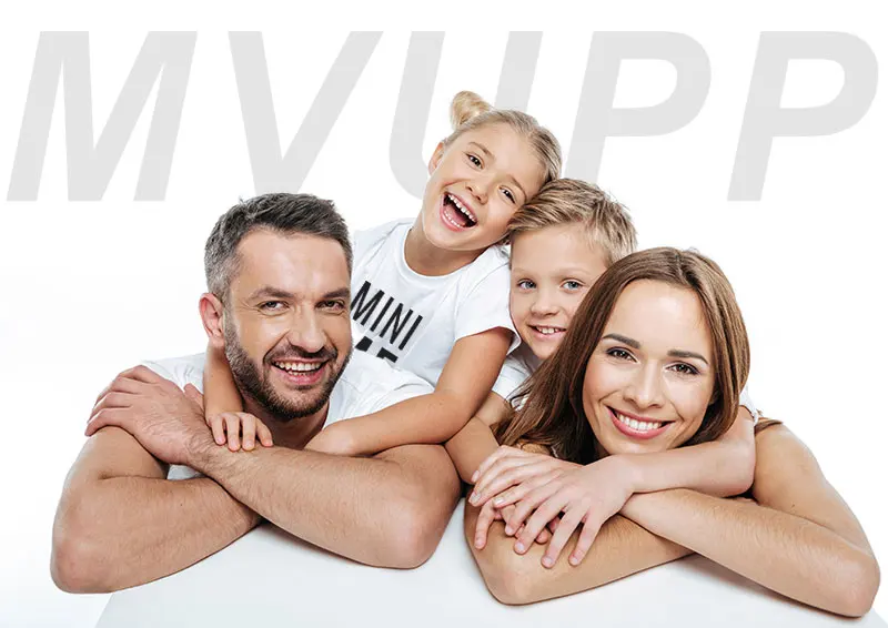 Семейная футболка MINI ME для папы и сына; Одинаковая одежда; одежда для мамы и дочки; топы для мамы и дочки; модная летняя футболка для мамы и дочки