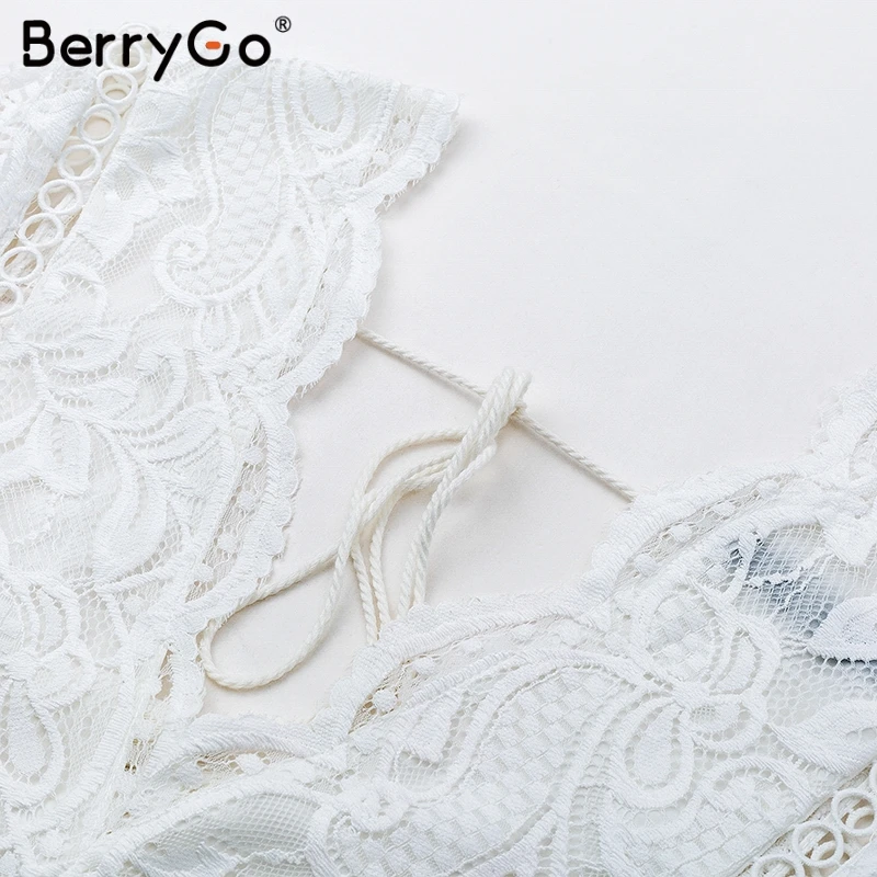 Женские топы с открытой спиной BerryGo белые цветочным кружевом на весну-лето 2018 |