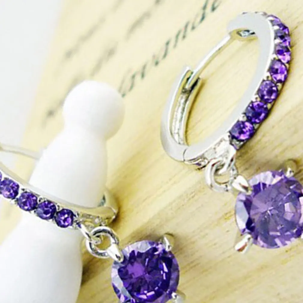 1 пара женских сережек из металлического сплава со стразами и цирконием