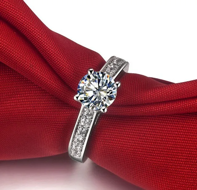 Женское кольцо для помолвки Moissanite синтетическое из белого золота с бриллиантом 1