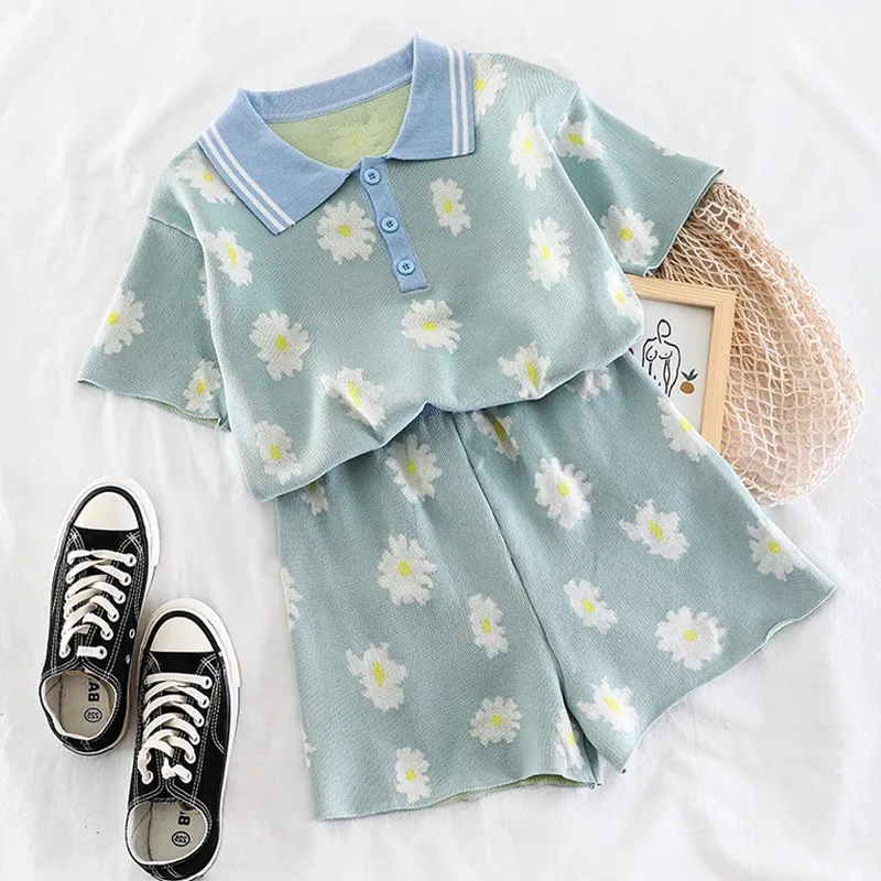 Комплект из двух предметов женский летний вязаный разноцветный цветочный