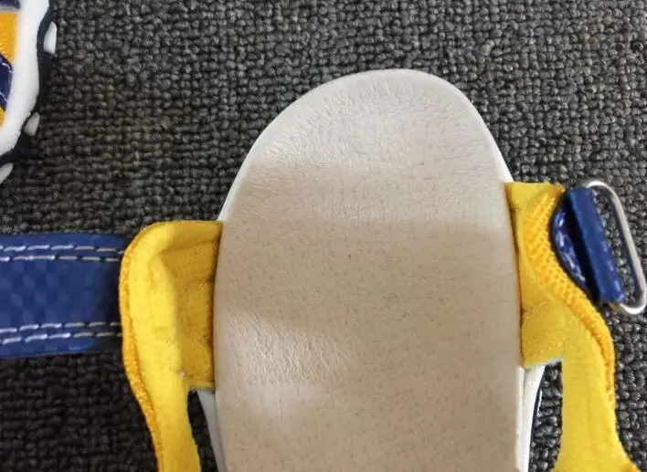 Сандалии для мальчиков легкие Нескользящие мягкая подошва размеры от 25 до 35