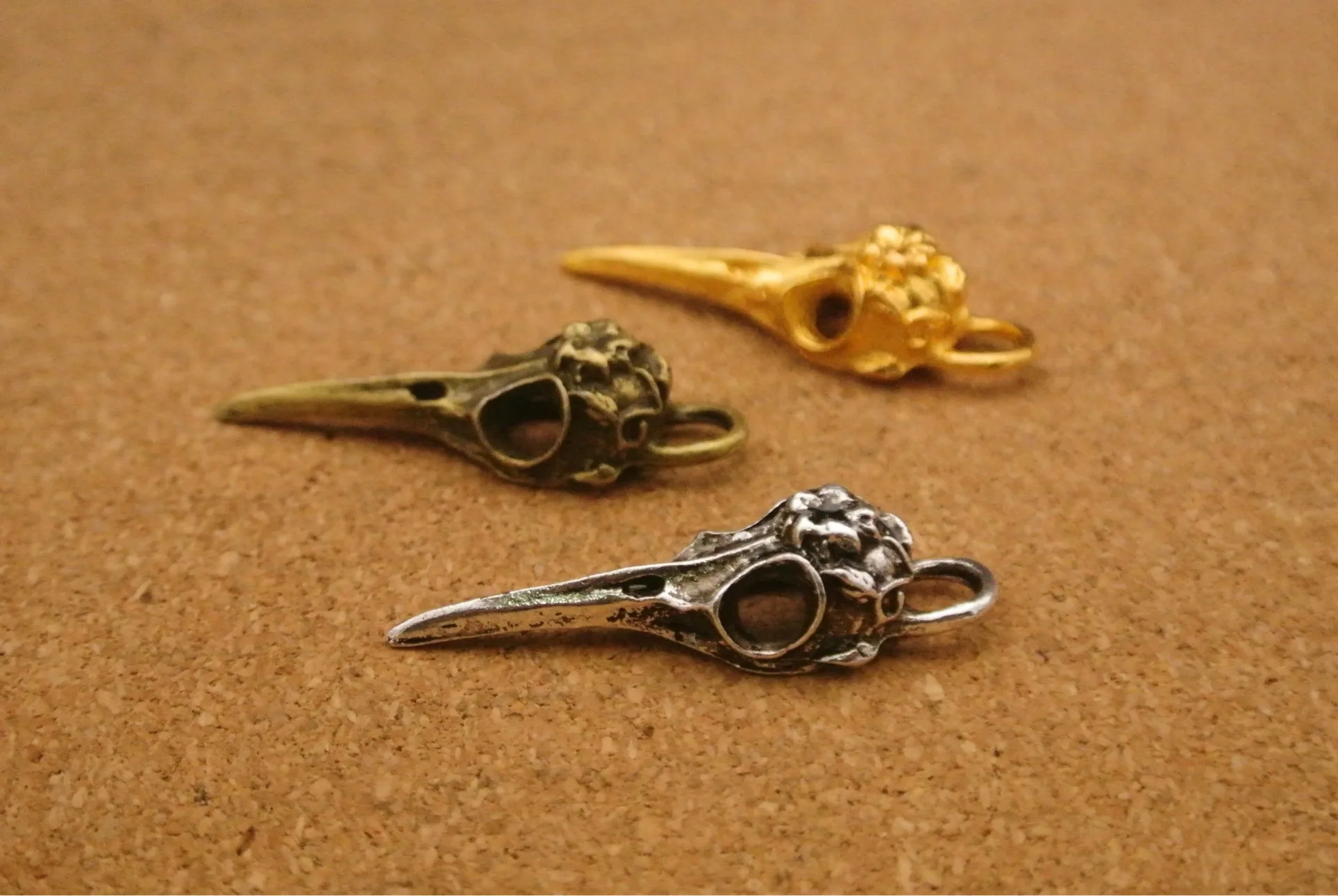 Винтажная подвеска в виде птичьих черепов из бронзового и серебряного сплава 10