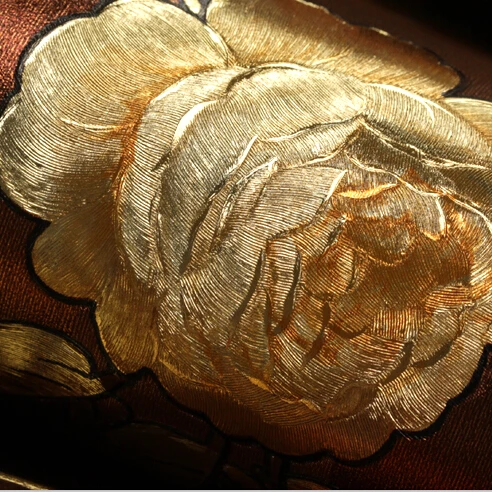 Китайские роскошные обои в полоску с розами 3D рулон золотистой фольги для