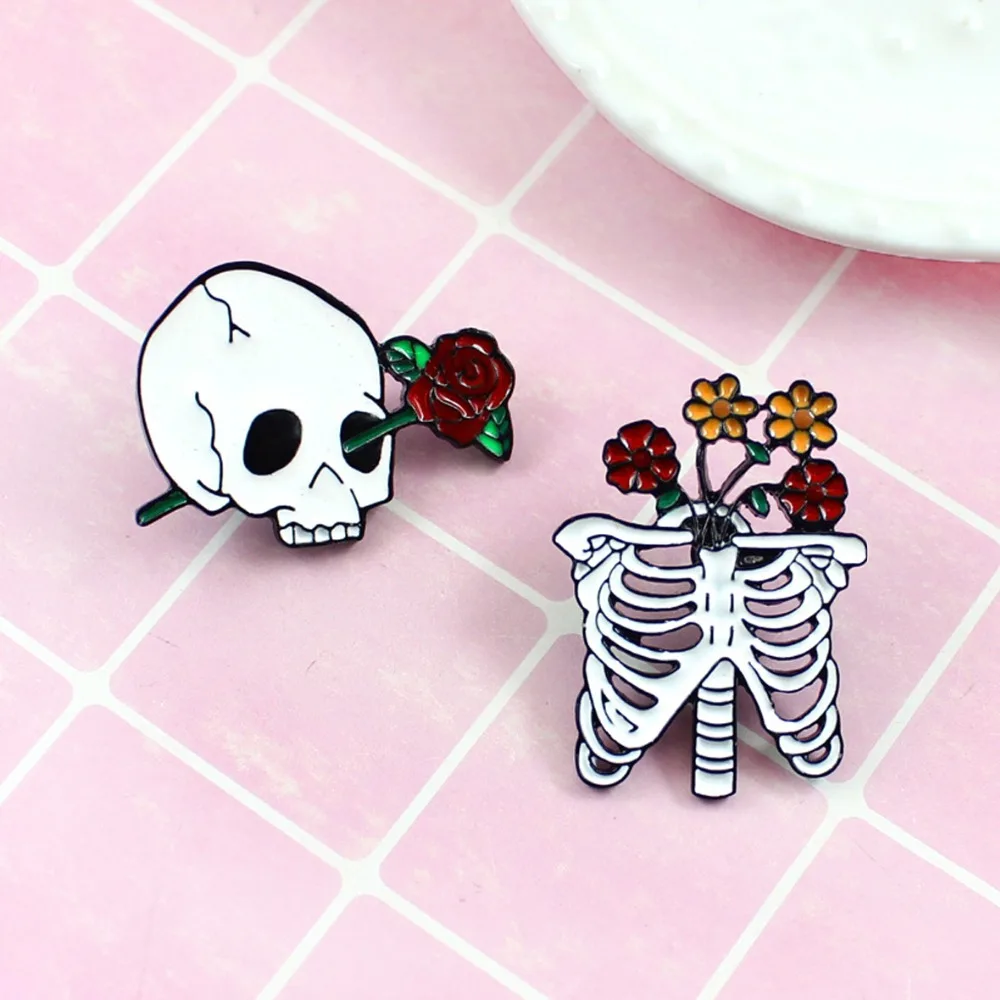 Medical Skeleton Black White Enamel Pins Badges Unisex Couple Skull Brooches for Women Goth Punk Jewelry Gift Lovers | Украшения и
