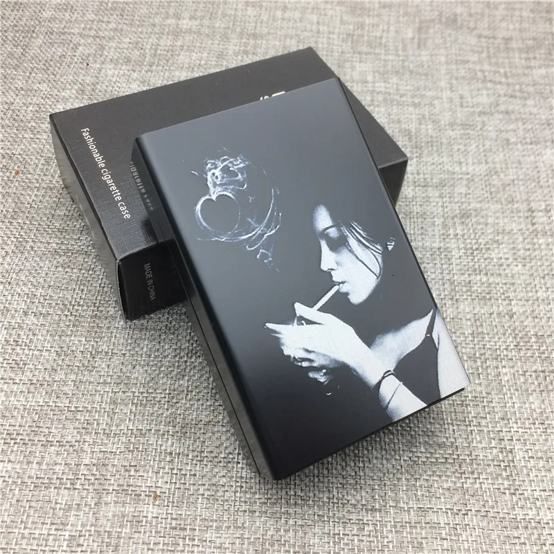 Smoking Girl Персонализированные часы Тотем алюминиевый сплав сигареты чехол лазерная гравировка сигаретные коробки чехол дым - Цвет: Smoking Girl