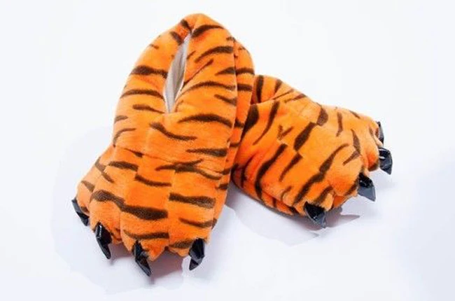 tigger slippers Тапочки в виде животных для детей, взрослых, женщин, мужчин, девочек и мальчиков, с рисунком единорога, динозавра, Пикачу, жирафа, зимняя Пижама - Цвет: tigger slippers