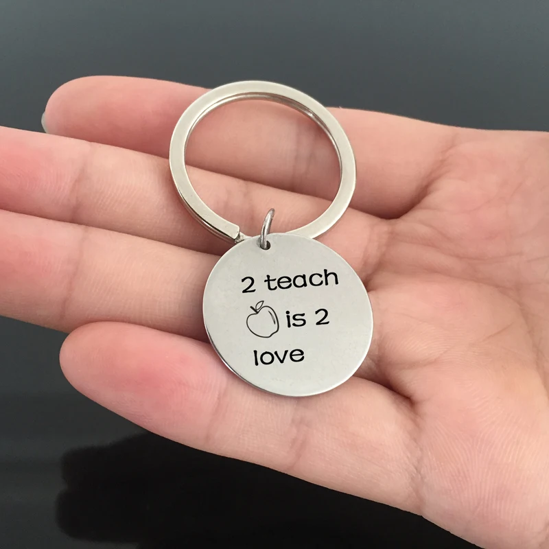 Персонализированный брелок с рисунком Apple на заказ гравировкой 2 Thcer is Love Keydangle