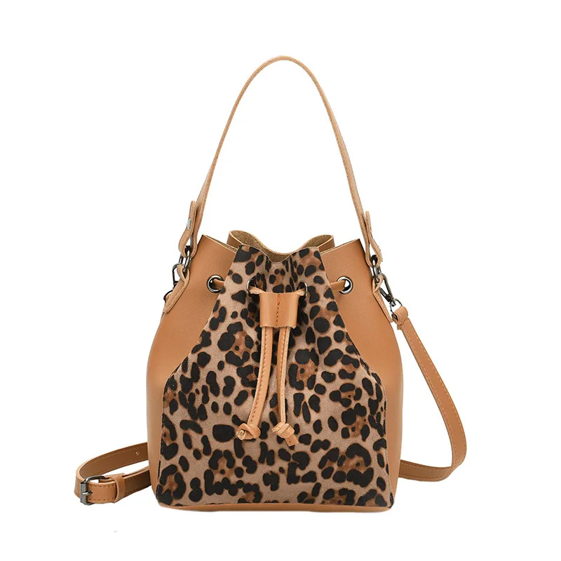 Женская сумка-мешок на шнурке вместительная сумка-мессенджер с леопардовым
