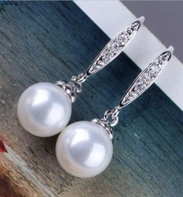 

unique natural round 10mm Australian south sea white pearl earrings