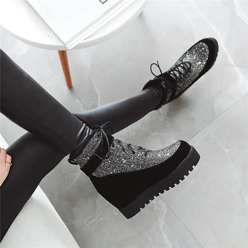 YMECHIC/зимние блестящие военные Полусапоги в готическом стиле в стиле панк для женщин; ботильоны на толстой резиновой платформе со шнуровкой и ремешком с пряжкой