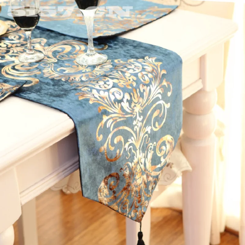 Camino de mesa bordado de lujo europeo, mantel de tela de terciopelo, Bandera de mesa, esteras de cena