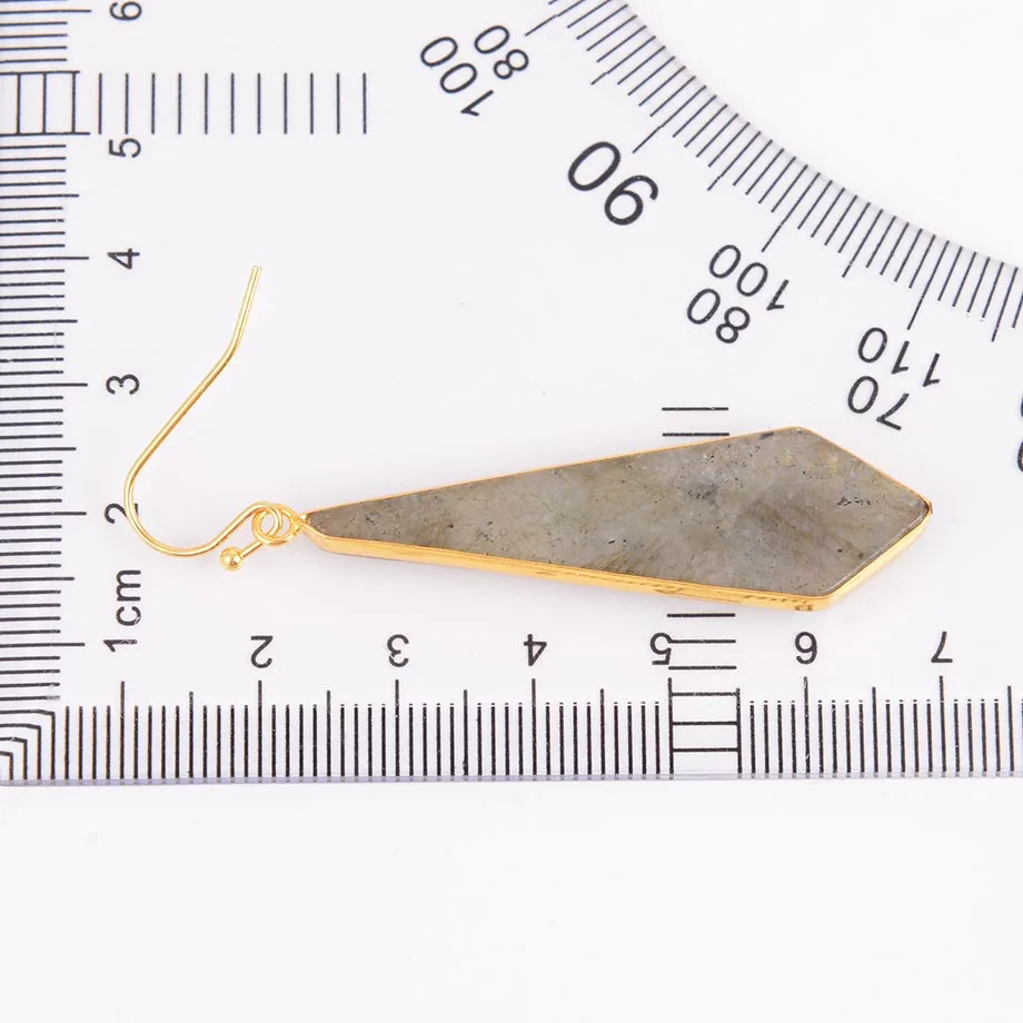 Женские серьги в форме стрелы из лунного камня и лазурита золотые длинные