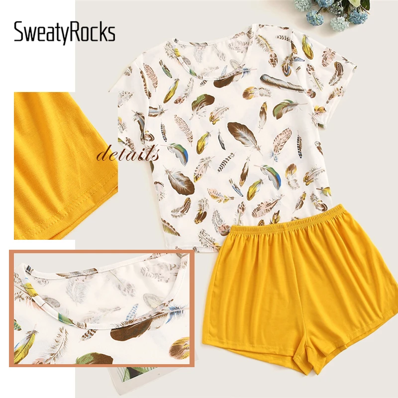 SweatyRocks топ с принтом перьев и шорты пижамный комплект Kawayi с коротким рукавом женские короткие комплекты Летние повседневные пижамные комплекты