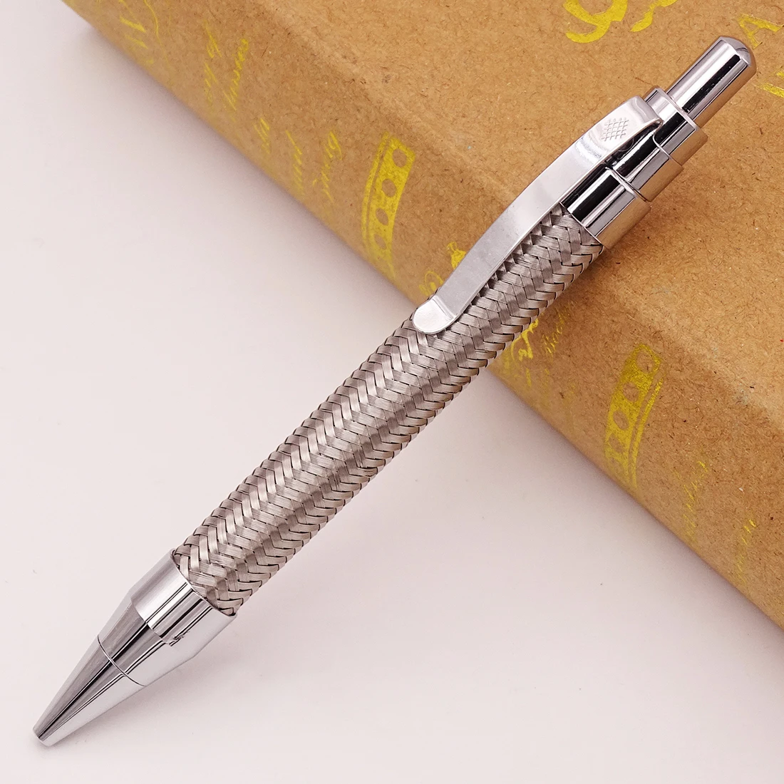 Jinhao Шариковая ручка из нержавеющей стали с серебряным зажимом Красивая ткацкая