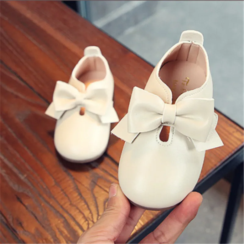 Модная обувь для девочек кожаная мягкая однотонная принцессы маленьких Школьная