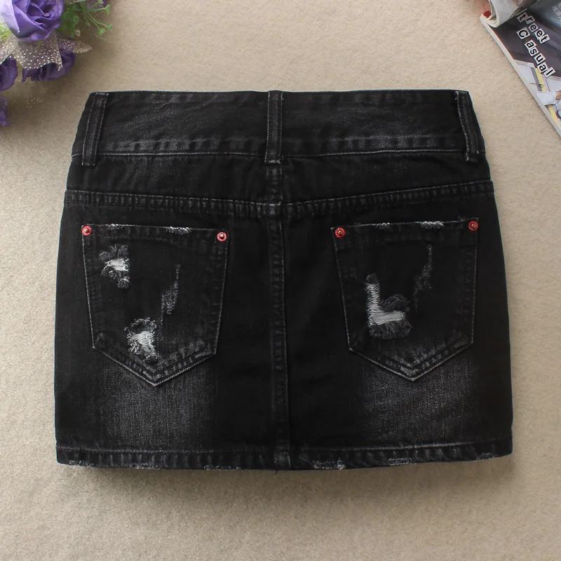 Летняя Новинка 2017 Женская рваная джинсовая юбка с цветочной вышивкой черного и