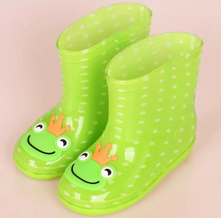green frog 1 Новая модная классическая детская обувь из ПВХ резины детская обувь с героями мультфильмов детская водонепроницаемая обувь непромокаемые сапоги - Цвет: green frog 1