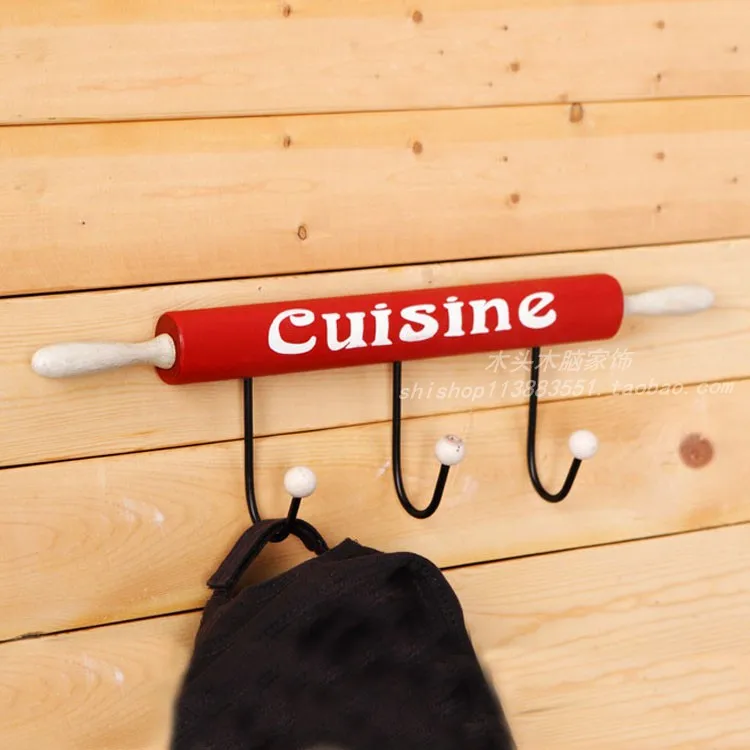 

Креативные европейские деревянные декоративные красные круглые крючки After, минималистичные вешалки для магазина одежды, специальные упако...