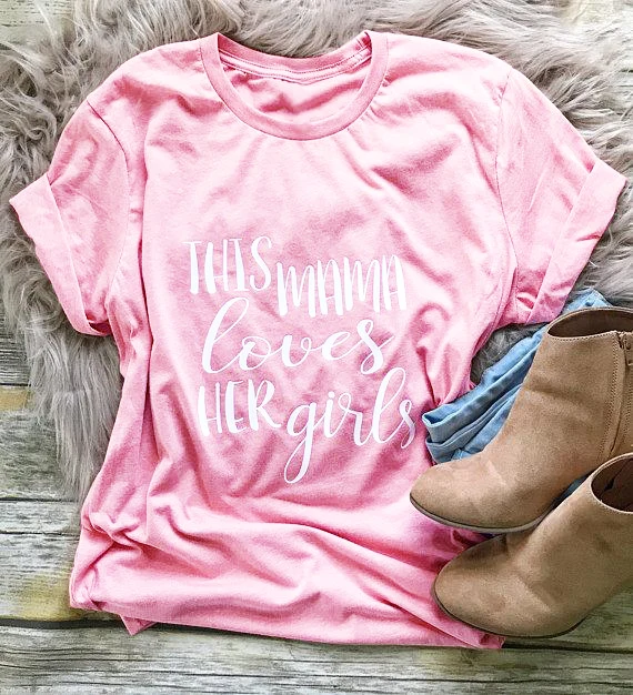 

Женская футболка с надписью «Эта мама любит его девушку», модная женская футболка со слоганом, хлопковая рубашка в стиле гранж и tumblr, Повсед...