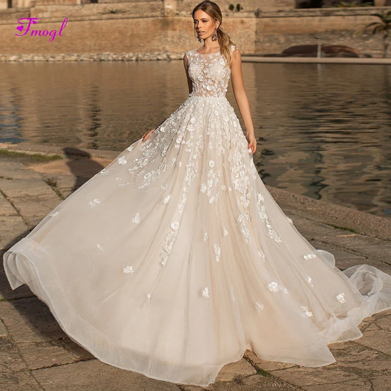 

New Arrival Gorgeous Appliques Flowers A-Line Wedding Dress 2020 Fashion Scoop Neck Button Bohemian Bridal Gown Vestido de Noiva