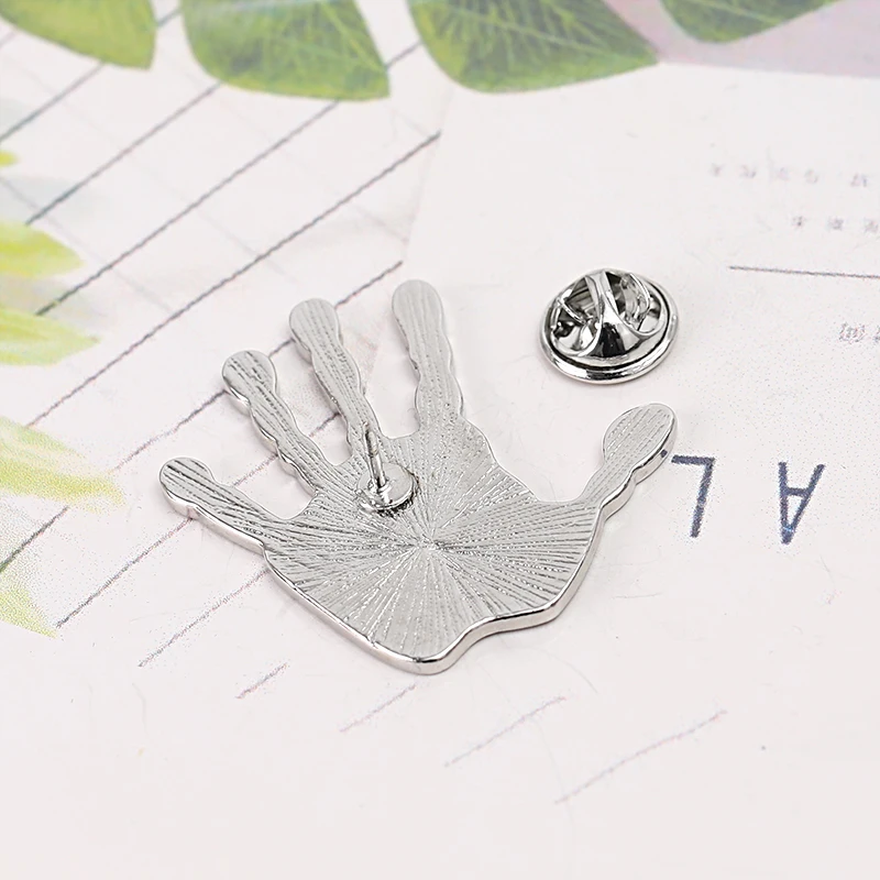 left hand pins and brooches black enamel Lapel Pin badge know who i am Brooch Simulation skull broches dream remind | Украшения и