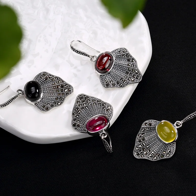 

Sterling Silver Antique Upscale Fan-shaped Mosaic Jade Crystal Lady Silver Coin Earrings Earrings Jewelry Wholesale