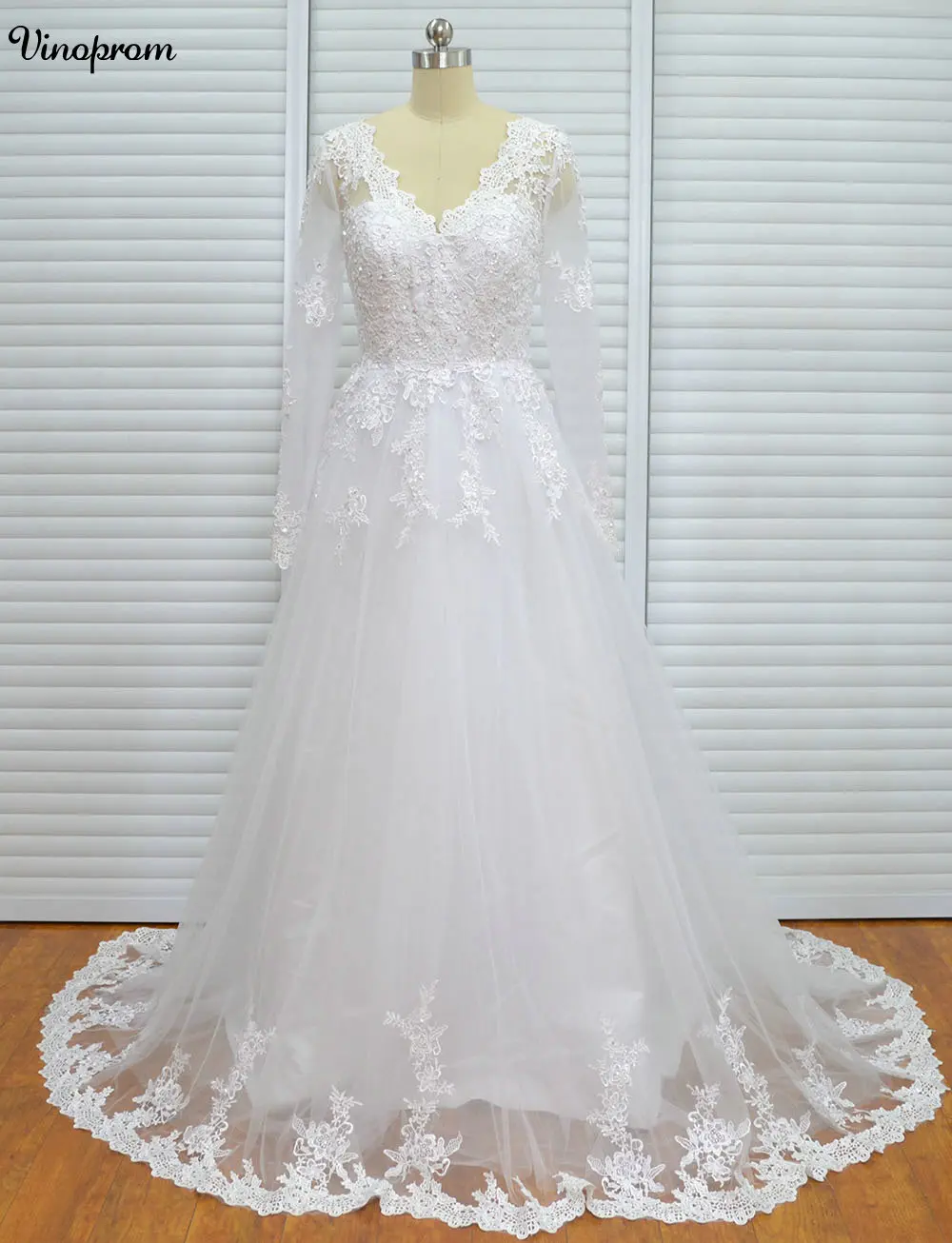 

A-line Wedding Dresses Long Sleeves Sheer V-Neck with Applioques Tulle Vestido De Novia Elegant Bridal Gowns Custom