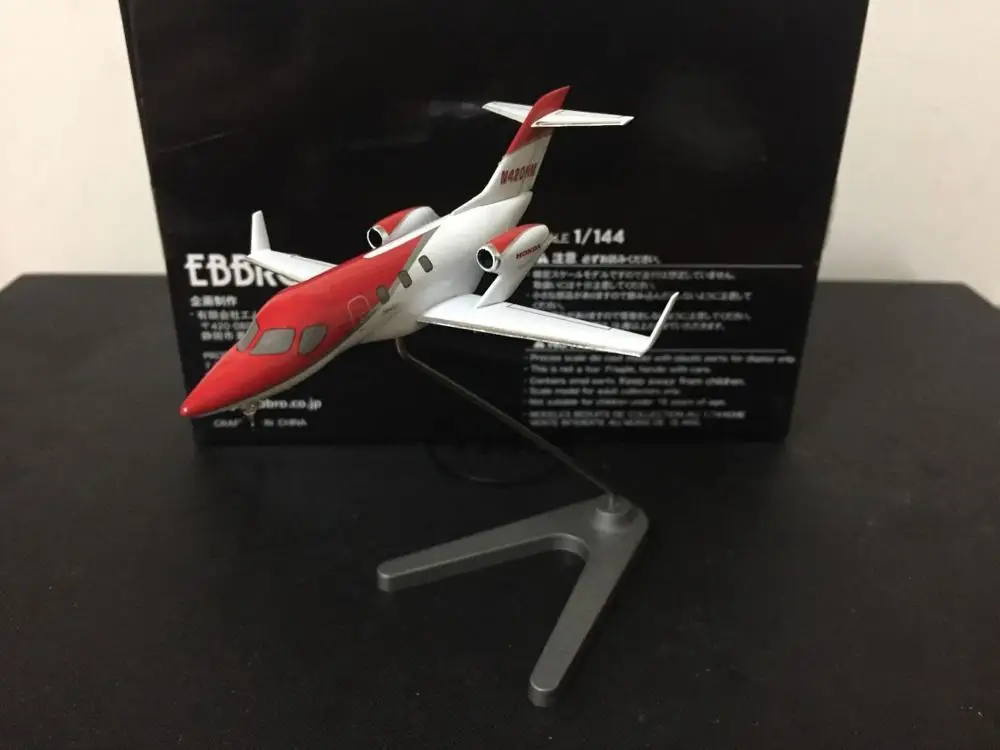 Самолёт Ebbro Hondajet Honda N420EX красный/белый масштаб 1:144 цельнометаллическая модель |