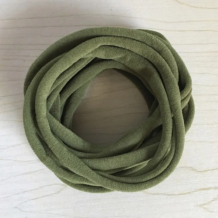 Olive green 10 шт./партия, Новые однотонные нейлоновые эластичные повязки на голову, мягкие эластичные нейлоновые повязки на голову, один размер подходит для большинства - Цвет: Olive green