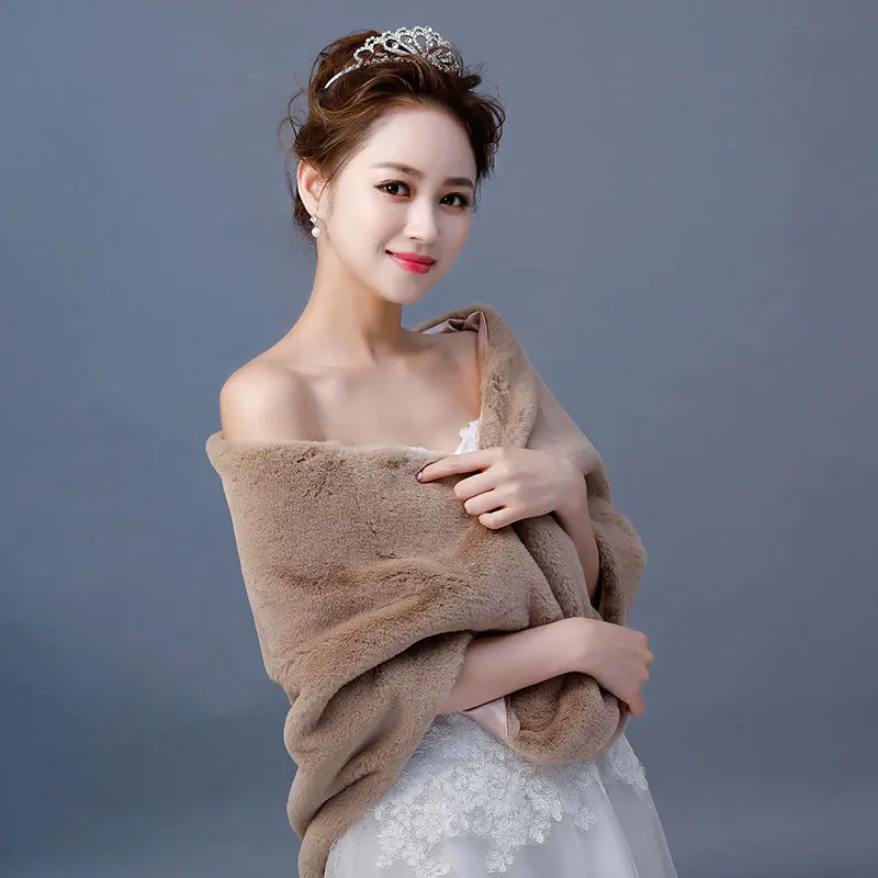 Женское болеро из искусственного меха JaneVini вечернее Болеро верблюжего цвета